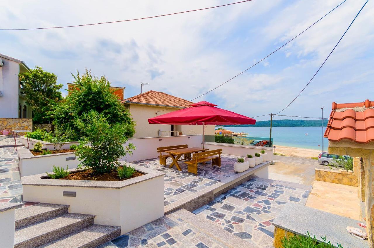 Apartments Karlo Trogir Kültér fotó